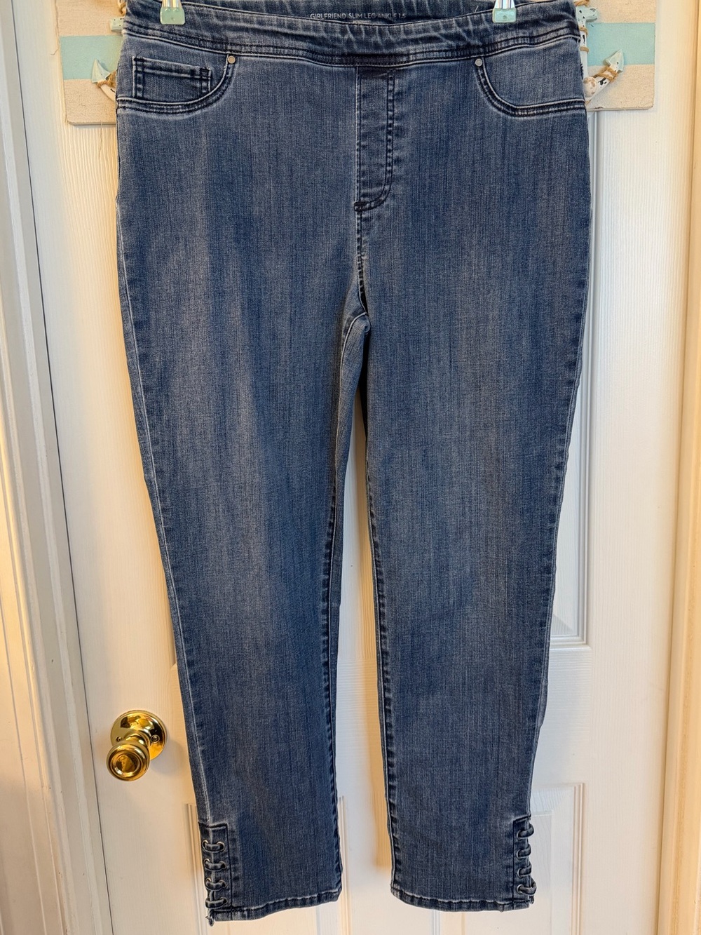 Chico’s Slim Leg Girlfriend Ankle Jeans with Lace -up Ankle Detail Sz M/10